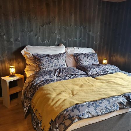Rorbu Ved Sjoen Villa Bud Bagian luar foto