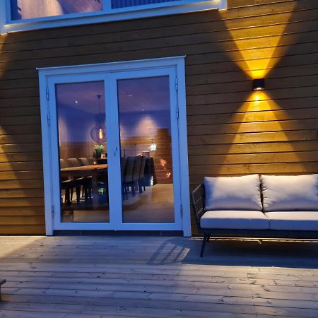 Rorbu Ved Sjoen Villa Bud Bagian luar foto