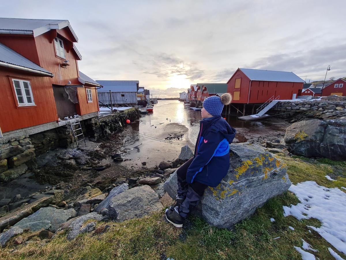 Rorbu Ved Sjoen Villa Bud Bagian luar foto